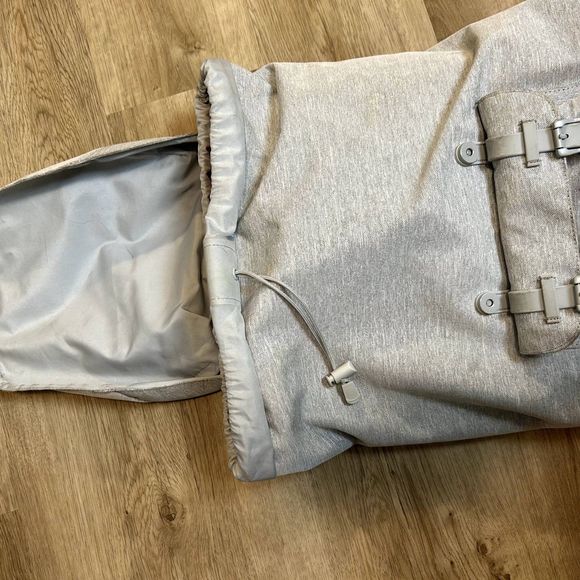 Herschel Supply Co. Brand Retreat Mid-Volume Backpack Light Grey main image 13